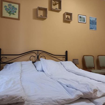 Dream Appartment For A Nice Holiday With A Bedroom And Living Room! Марианске-Лазне Экстерьер фото